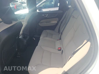 2026 Volvo XC60 B5 Plus - miniatura 13