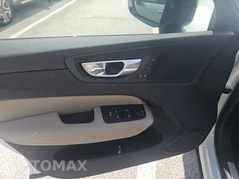 2026 Volvo XC60 B5 Plus - miniatura 9