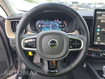 2026 Volvo XC60 B5 Plus - miniatura 10