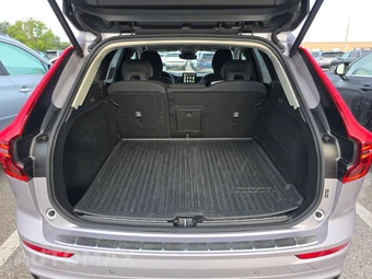 2026 Volvo XC60 B5 Plus - miniatura 16