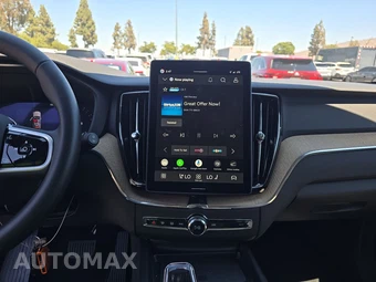 2026 Volvo XC60 B5 Plus - miniatura 11