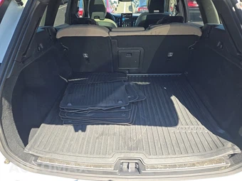 2026 Volvo XC60 B5 Plus - miniatura 16