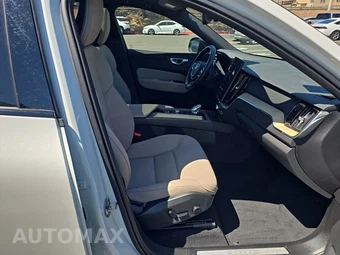 2026 Volvo XC60 B5 Plus - miniatura 8