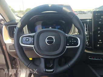 2026 Volvo XC60 B5 Plus – miniatura 10