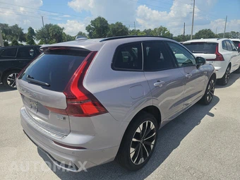 2026 Volvo XC60 B5 Plus – miniatura 4