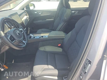 2026 Volvo XC60 B5 Plus – miniatura 7