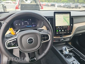 2026 Volvo XC60 B5 Plus - miniatura 11