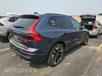 2026 Volvo XC60 B5 Plus - miniatura 4