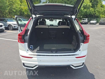 2026 Volvo XC60 B5 Plus – miniatura 11