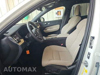 2026 Volvo XC60 B5 Plus – miniatura 13