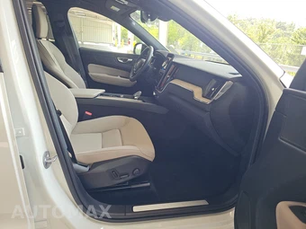 2026 Volvo XC60 B5 Plus – miniatura 14