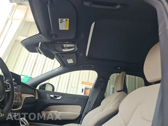 2026 Volvo XC60 B5 Plus – miniatura 20