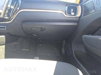 2026 Volvo XC60 B5 Plus – miniatura 16
