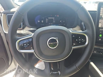 2026 Volvo XC60 B5 Plus - miniatura 10