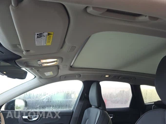 2026 Volvo XC60 B5 Plus - miniatura 17