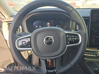 2026 Volvo XC60 B5 Plus - miniatura 10