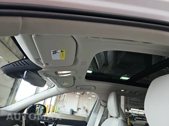 2026 Volvo XC60 B5 Ultra – miniatura 18