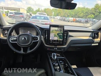 2026 Volvo XC60 B5 Ultra - miniatura 11