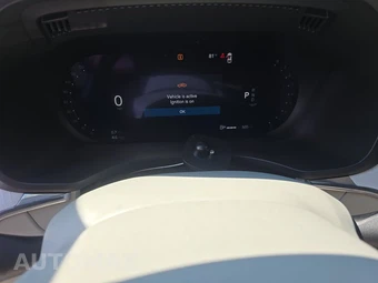 2026 Volvo XC60 B5 Ultra - miniatura 12