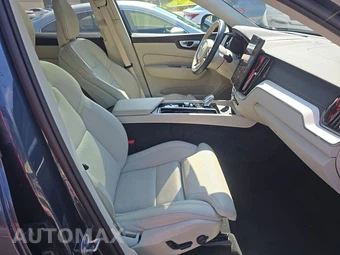 2026 Volvo XC60 B5 Ultra - miniatura 8