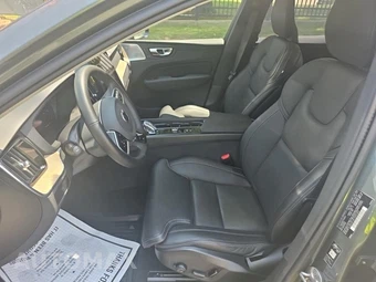 2026 Volvo XC60 B5 Ultra - miniatura 13