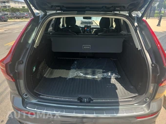 2026 Volvo XC60 B5 Ultra - miniatura 20