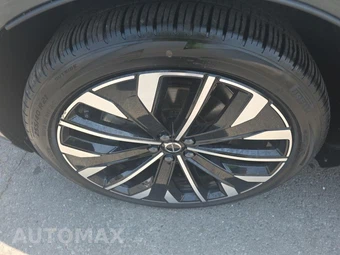 2026 Volvo XC60 B5 Ultra - miniatura 8