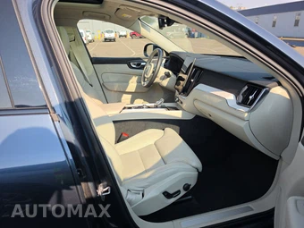 2026 Volvo XC60 B5 Ultra - miniatura 8