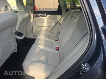 2026 Volvo XC60 B5 Ultra - miniatura 13