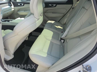 2026 Volvo XC60 B5 Ultra - miniatura 13