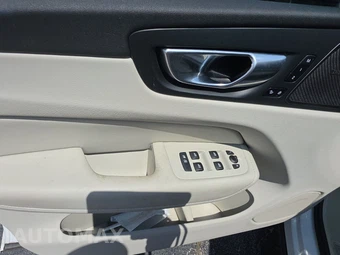 2026 Volvo XC60 B5 Ultra - miniatura 9