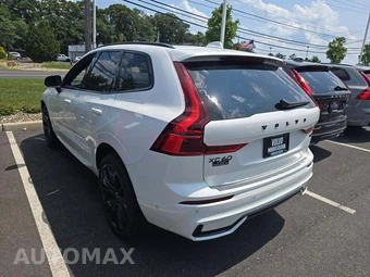 2026 Volvo XC60 Plug-In Hybrid T8 Ultra Black Edition - miniatura 2