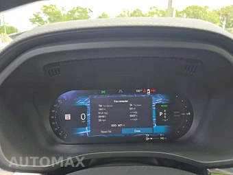 2026 Volvo XC60 Plug-In Hybrid T8 Ultra Black Edition - miniatura 9