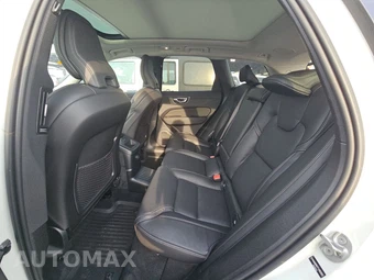 2026 Volvo XC60 Plug-In Hybrid T8 Ultra - miniatura 13