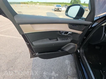 2026 Volvo XC90 B6 Plus 7-Passenger – miniatura 9