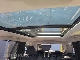 2026 Volvo XC90 B6 Ultra Dark Theme 7-Passenger - miniatura 19