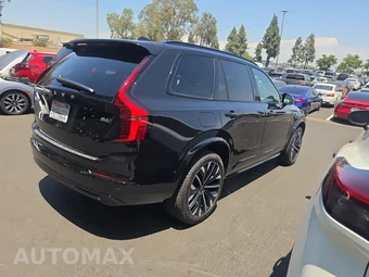 2026 Volvo XC90 B6 Ultra Dark Theme 7-Passenger - miniatura 4