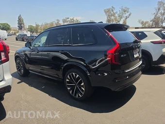 2026 Volvo XC90 B6 Ultra Dark Theme 7-Passenger - miniatura 6
