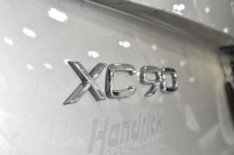 2026 Volvo XC90 B6 Ultra Dark Theme 7-Passenger - miniatura 15