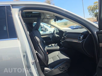 2026 Volvo XC90 Plug-In Hybrid T8 Plus 6-Passenger - miniatura 8