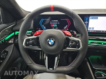 2027 BMW M5 Touring Wagon – miniatura 14