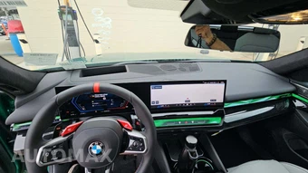 2027 BMW M5 Touring Wagon – miniatura 23