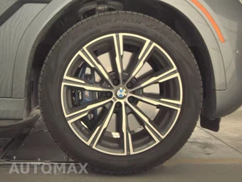 2027 BMW X6 Sports Activity Coupe M60i xDrive - miniatura 10