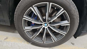 2027 BMW X6 Sports Activity Coupe M60i xDrive - miniatura 26