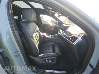 2027 BMW X6 Sports Activity Coupe M60i xDrive - miniatura 8