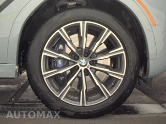 2027 BMW X6 Sports Activity Coupe M60i xDrive – miniatura 10