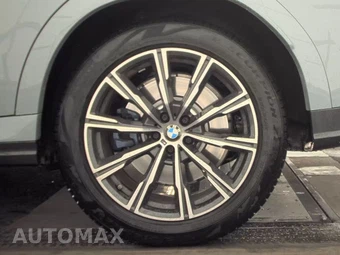 2027 BMW X6 Sports Activity Coupe M60i xDrive – miniatura 12