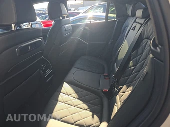 2027 BMW X6 Sports Activity Coupe M60i xDrive - miniatura 13