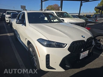 2027 BMW X6 Sports Activity Coupe M60i xDrive - miniatura 3