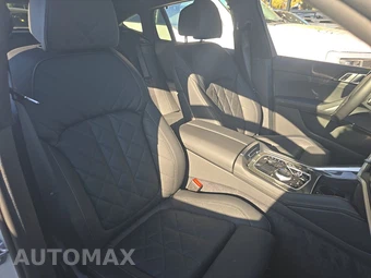 2027 BMW X6 Sports Activity Coupe M60i xDrive - miniatura 8